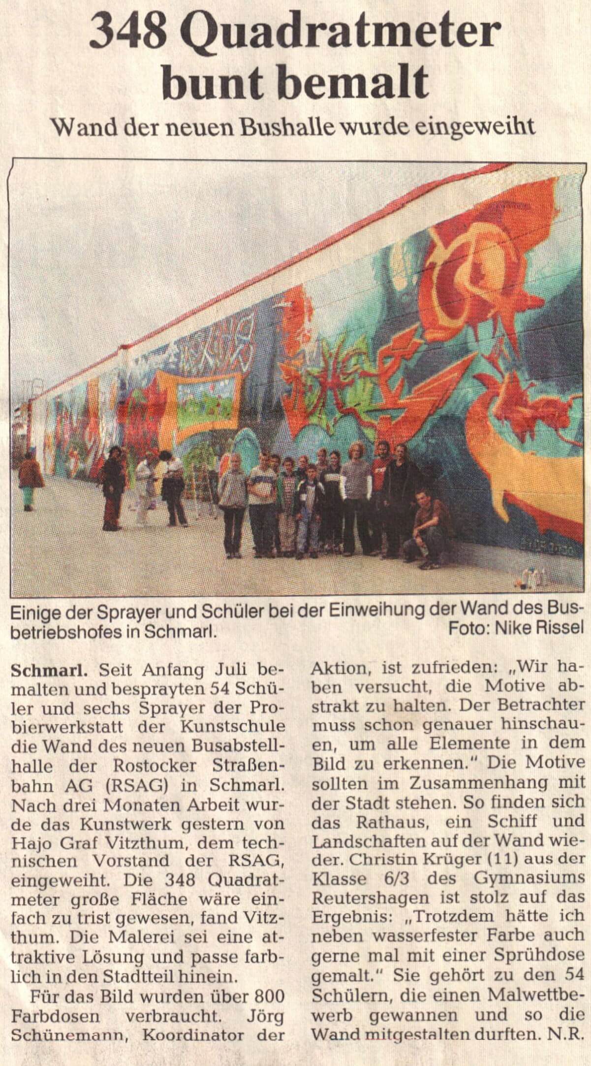 Pressebericht über das 348qm Graffiti-Bild am Busbahnhof in Rostock-Schmarl. Bericht über das riesige Graffiti-Wandbild am Busbahnhof Schmarl in Rostock, das von Schülern und Dosensport-Künstlern gestaltet wurde.