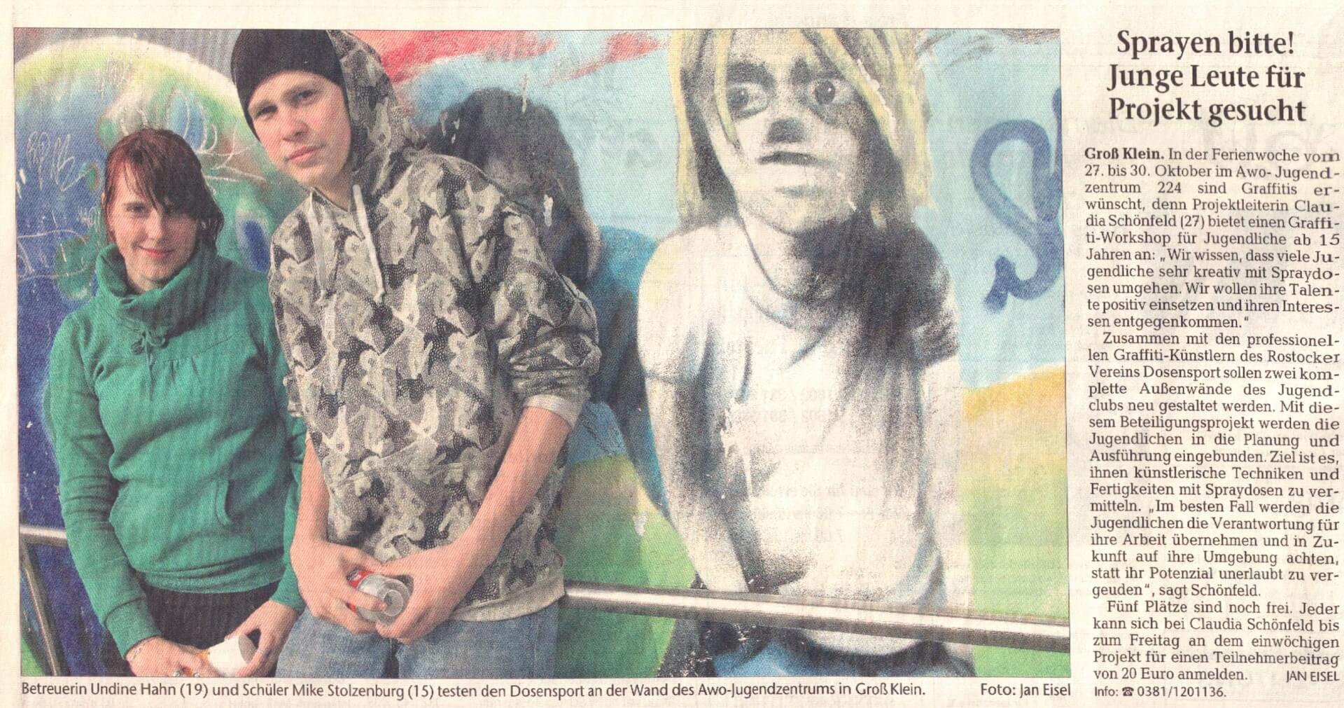 Artikel über einen Graffiti-Workshop der AWO für Jugendliche in Rostock. Zeitungsartikel über das AWO-Projekt, bei dem Dosensport-Künstler mit Jugendlichen zwei Außenwände eines Jugendzentrums gestalteten.